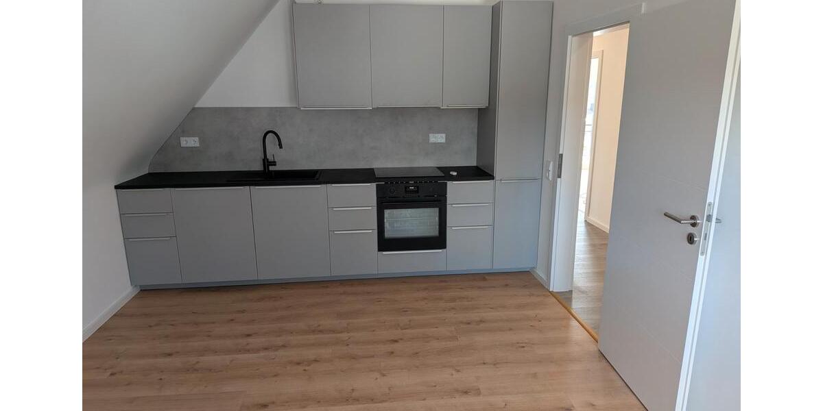 Dachgeschoßwohnung Gummersbach Berstig Süd - 3 Zimmer, 70 m&sup2;, 900&euro; | Angebot:26062545