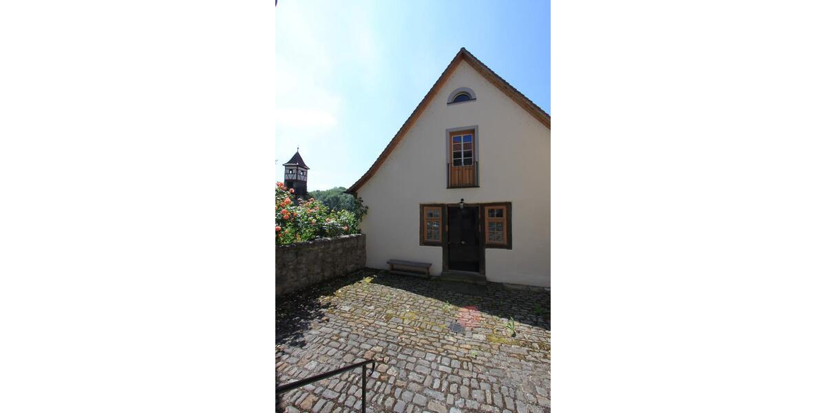 Einfamilienhaus Bad Wimpfen - 9 Zimmer, 252 m&sup2;, 1.950&euro; | Angebot:19418069