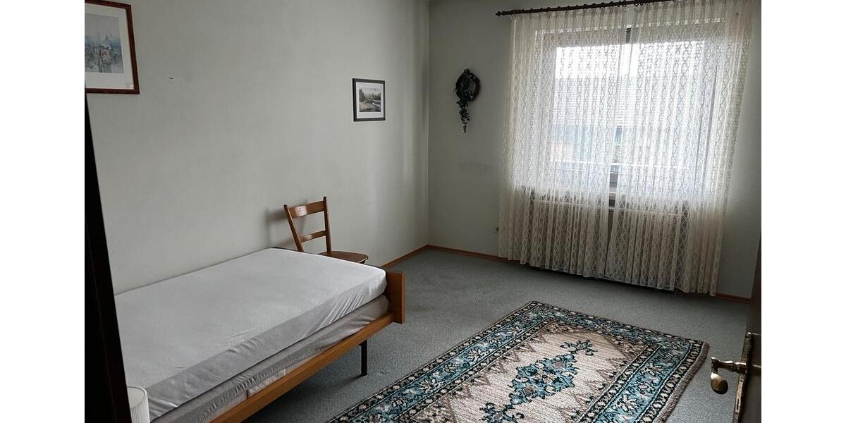 Hochparterre Monheim - 5 Zimmer, 130 m&sup2;, 1.250&euro; | Angebot:24654291