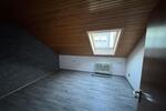 Dachgeschoßwohnung Filderstadt - 4 Zimmer, 82 m&sup2;, 1.100&euro; | Angebot:24865420
