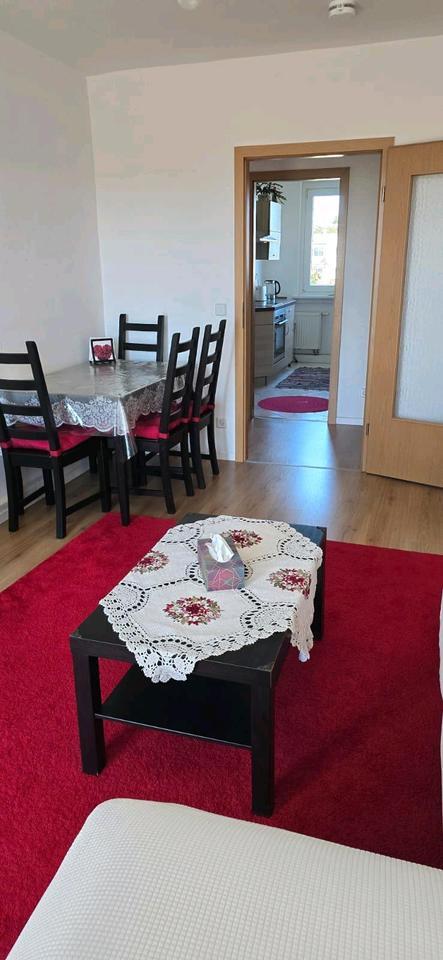 Nachmieter 3 RaumWohnung möbeliert