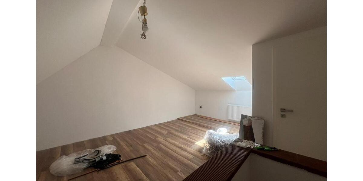 Maisonettenwohnung Karlstadt - 4 Zimmer, 150 m&sup2;, 1.250&euro; | Angebot:24293498