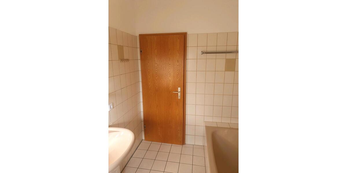 Etagenwohnung Bergneustadt - 3 Zimmer, 80 m&sup2;, 620&euro; | Angebot:26554313