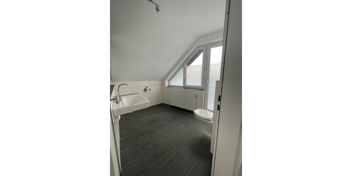 Dachgeschoßwohnung Lingen (Ems) - 3 Zimmer, 86 m&sup2;, 750&euro; | Angebot:25754003