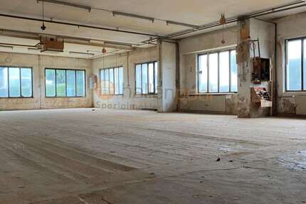 Halle in Lieg 800 € 320 m² zimmer