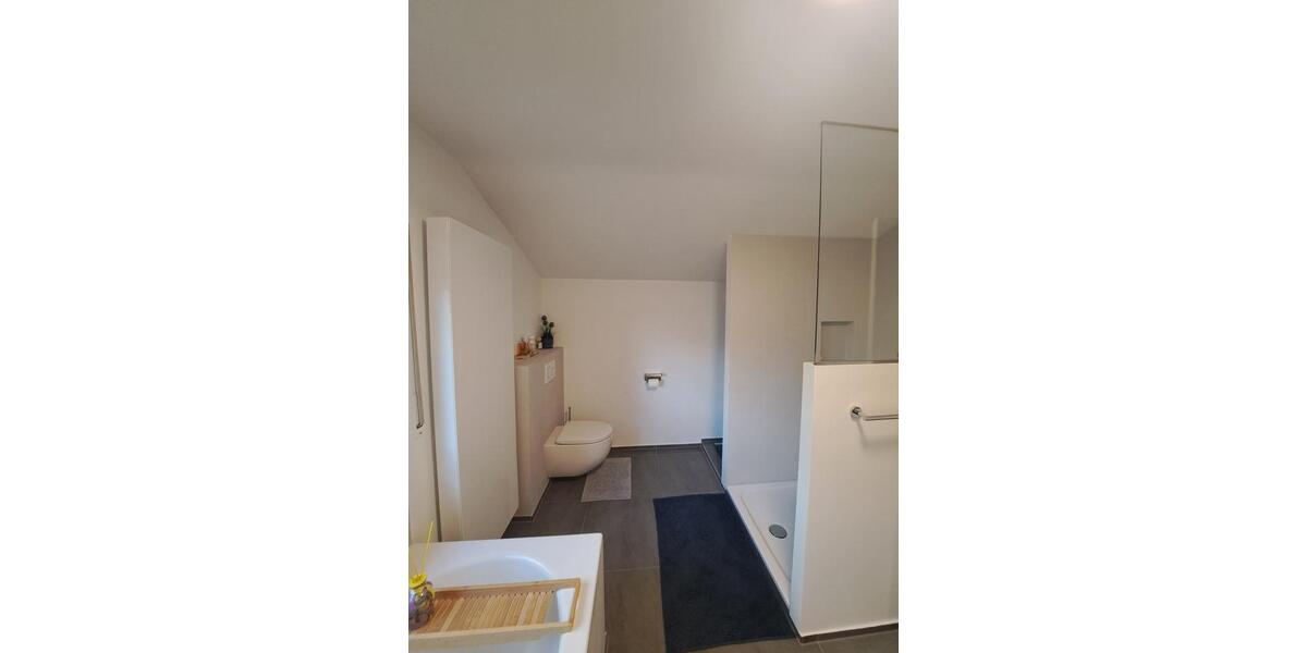Dachgeschoßwohnung Siegen - 2 Zimmer, 86 m&sup2;, 774&euro; | Angebot:26336378
