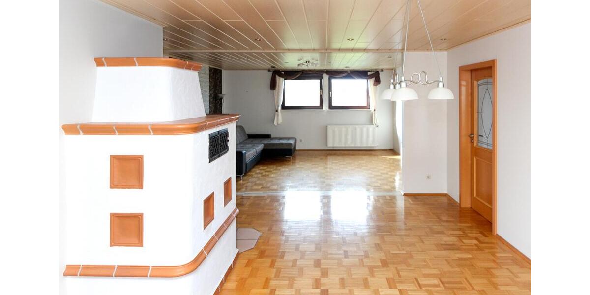 Etagenwohnung Schlüchtern - 4 Zimmer, 100 m&sup2;, 750&euro; | Angebot:26442082