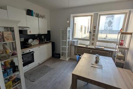 Zwischenmiete: 27 m² im Zentrum, 30.12–27.01 1 zimmer