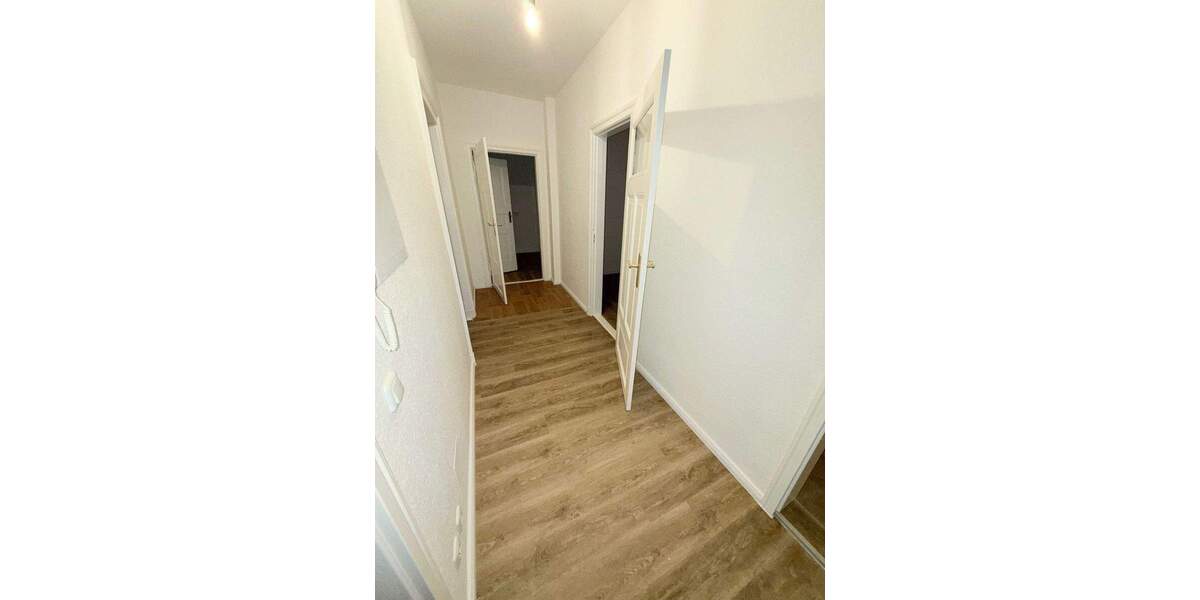 Etagenwohnung Eberswalde - 4 Zimmer, 98 m&sup2;, 990&euro; | Angebot:24814275