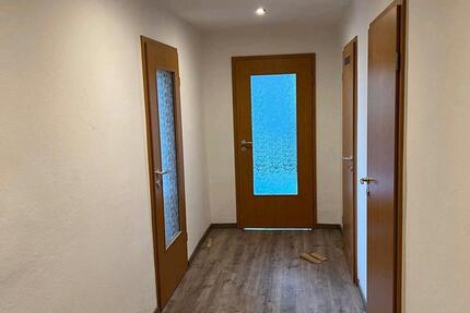 Wohnung Ehrenfriedersdorf - 3 Zimmer, 93 m&sup2;, 675&euro; | Angebot:25021708