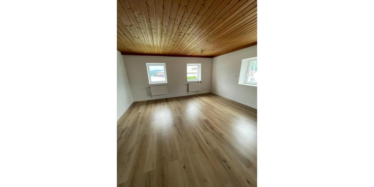 Etagenwohnung Grafenau Frauenberg - 4 Zimmer, 107 m&sup2;, 950&euro; | Angebot:24713589