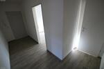 2 Raum DG-Wohnung mit Balkon und Blick ins Grüne. Bad mit Wanne! In Weida! - Dachgeschoßwohnung Weida Liebsdorf | Angebot:26347862