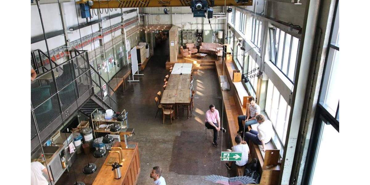 Fix Desk im Coworking Stuttgart - Flexible Konditionen & kreative Räume zimmer