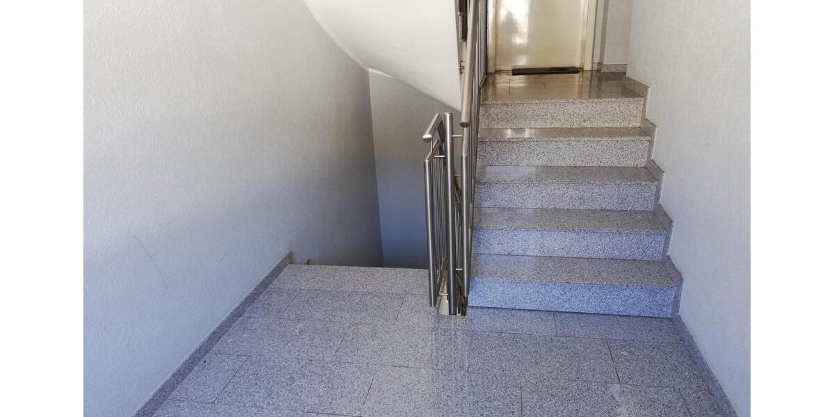 Etagenwohnung Solingen - 1 Zimmer, 30 m&sup2;, 590&euro; | Angebot:23906282