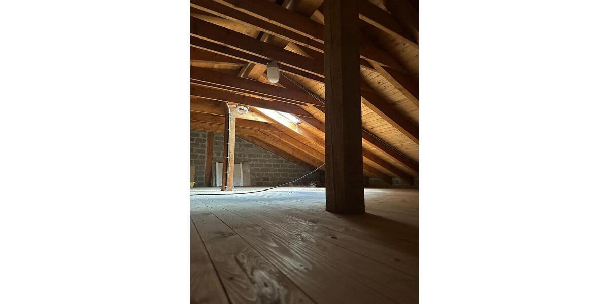 Etagenwohnung Albstadt Gemarkung Onstmettingen - 4 Zimmer, 140 m&sup2;, 1.100&euro; | Angebot:26691626