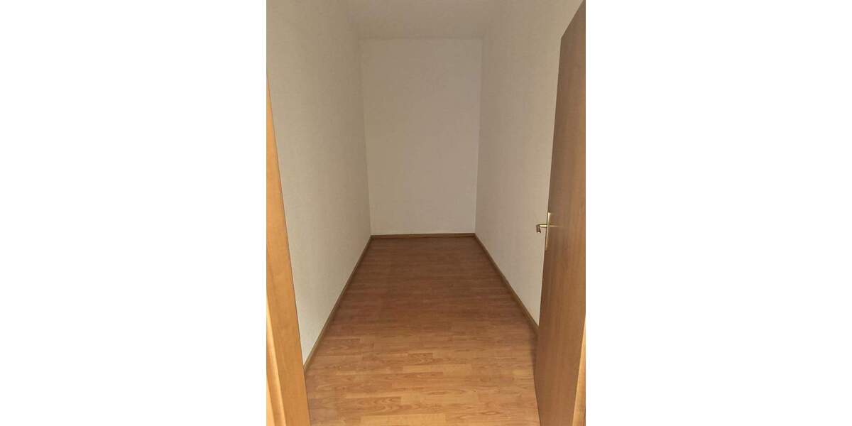 Gewerbeobjekt Oschatz - 9 Zimmer, 102 m&sup2;, 843&euro; | Angebot:25729436