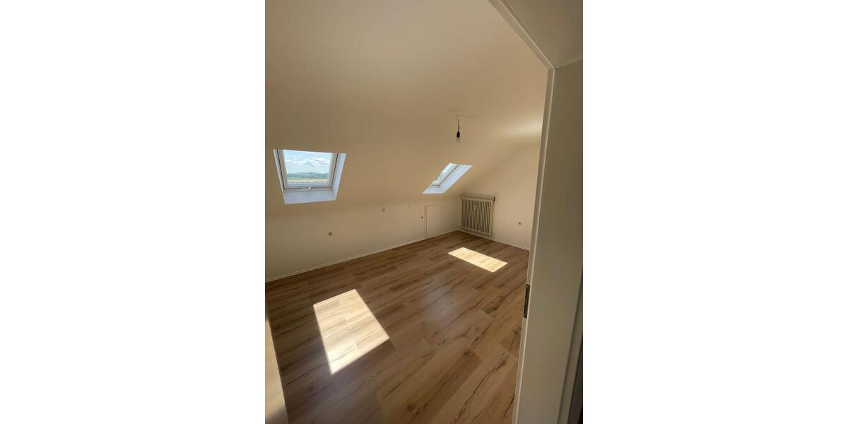 Dachgeschoßwohnung Haigerloch - 3 Zimmer, 78 m&sup2;, 680&euro; | Angebot:26004500