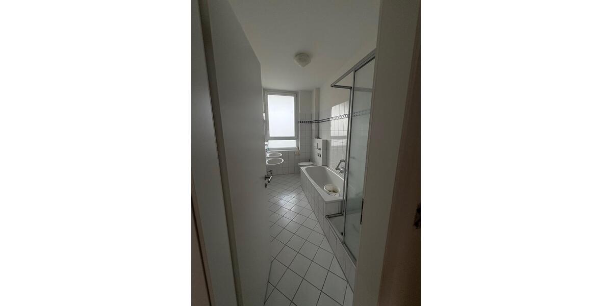 Etagenwohnung Endingen am Kaiserstuhl - 4 Zimmer, 105 m&sup2;, 1.450&euro; | Angebot:25778003