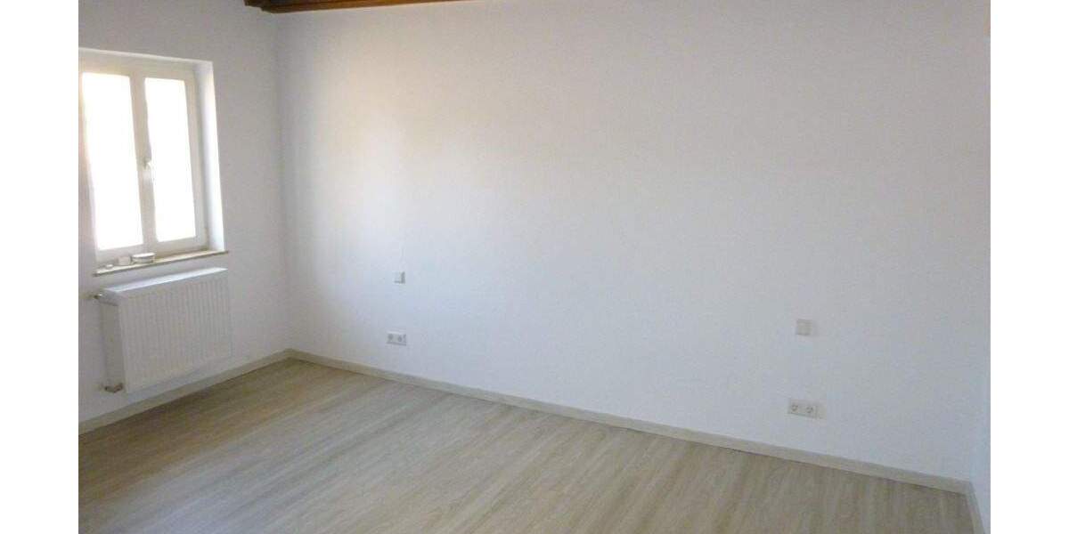 Etagenwohnung Weikersheim - 3 Zimmer, 110 m&sup2;, 660&euro; | Angebot:25728530
