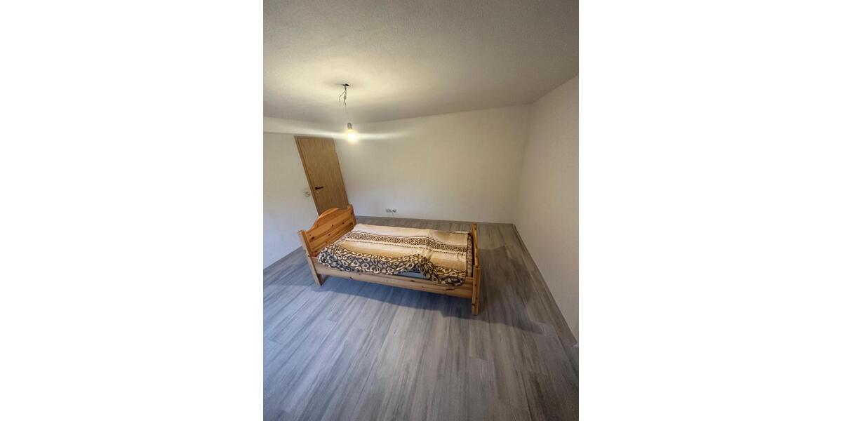 Etagenwohnung Bad Herrenalb - 2 Zimmer, 66 m&sup2;, 600&euro; | Angebot:26014426