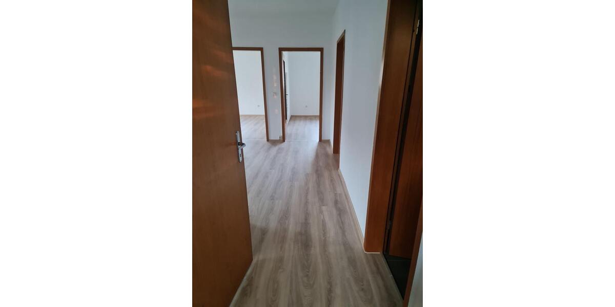 Einfamilienhaus Weiden in der Oberpfalz - 6 Zimmer, 150 m&sup2;, 1.300&euro; | Angebot:25977753