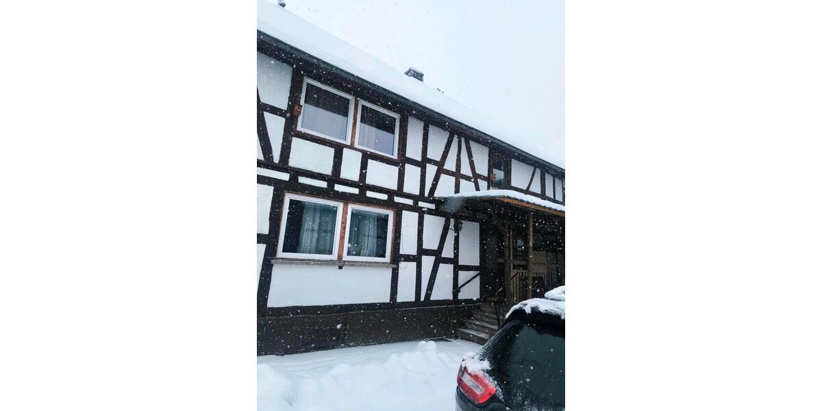 Einfamilienhaus Mücke - 4 Zimmer, 120 m&sup2;, 800&euro; | Angebot:24852309