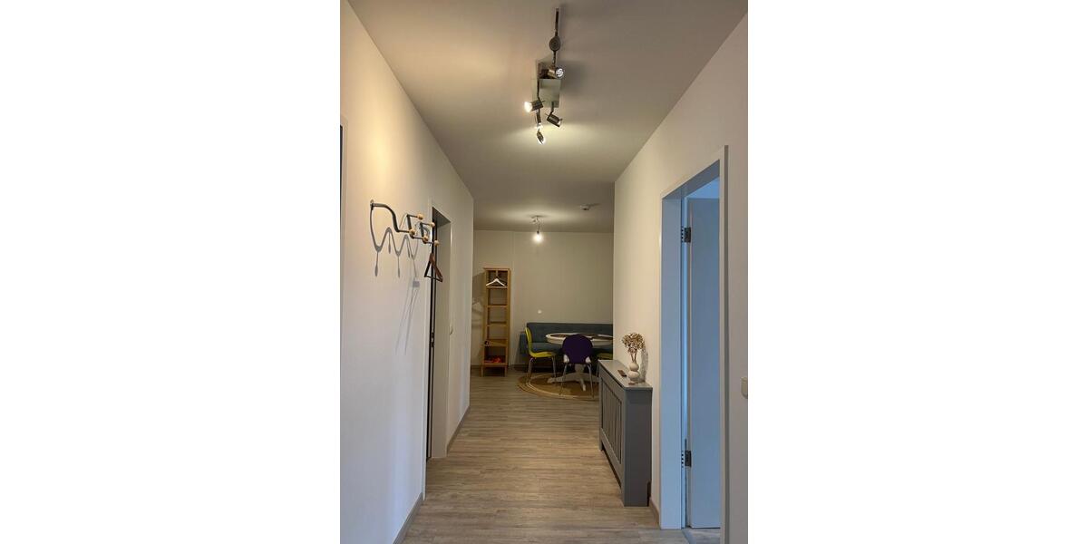 Etagenwohnung Tirschenreuth - 3 Zimmer, 130 m&sup2;, 910&euro; | Angebot:26056577