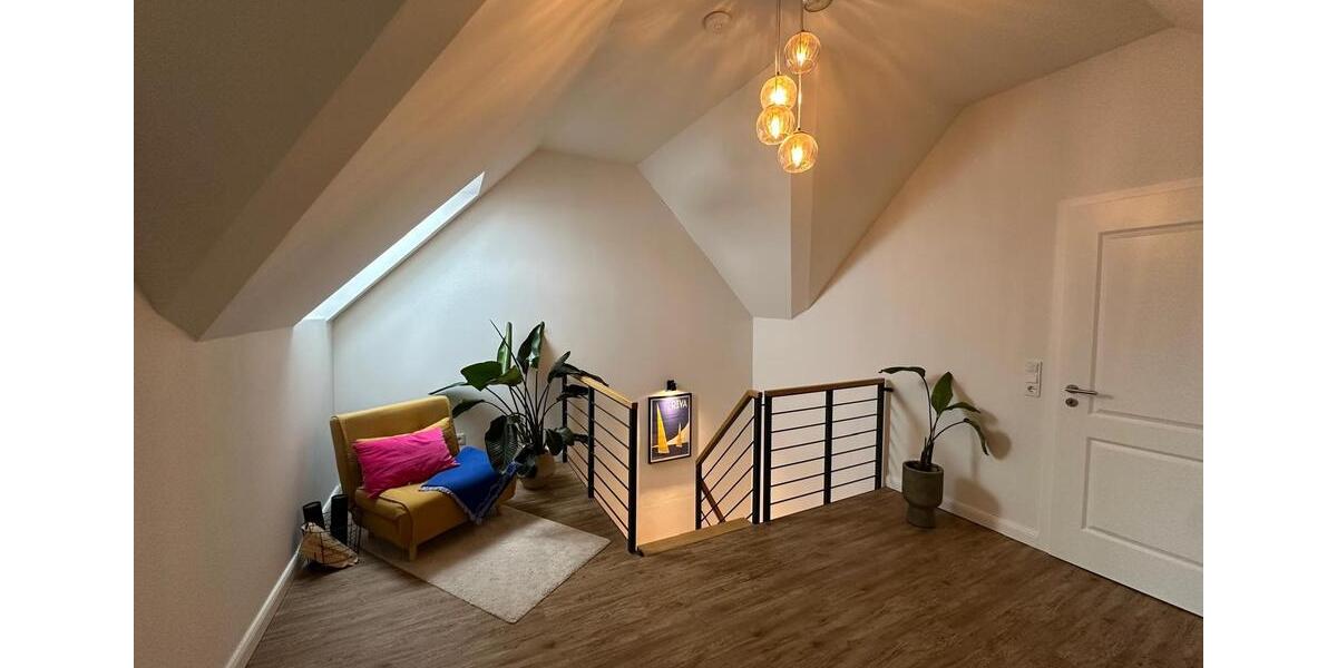 Maisonette-Whg. 138 qm in Zeven m. EBK, Loggia u. Carport 4 zimmer