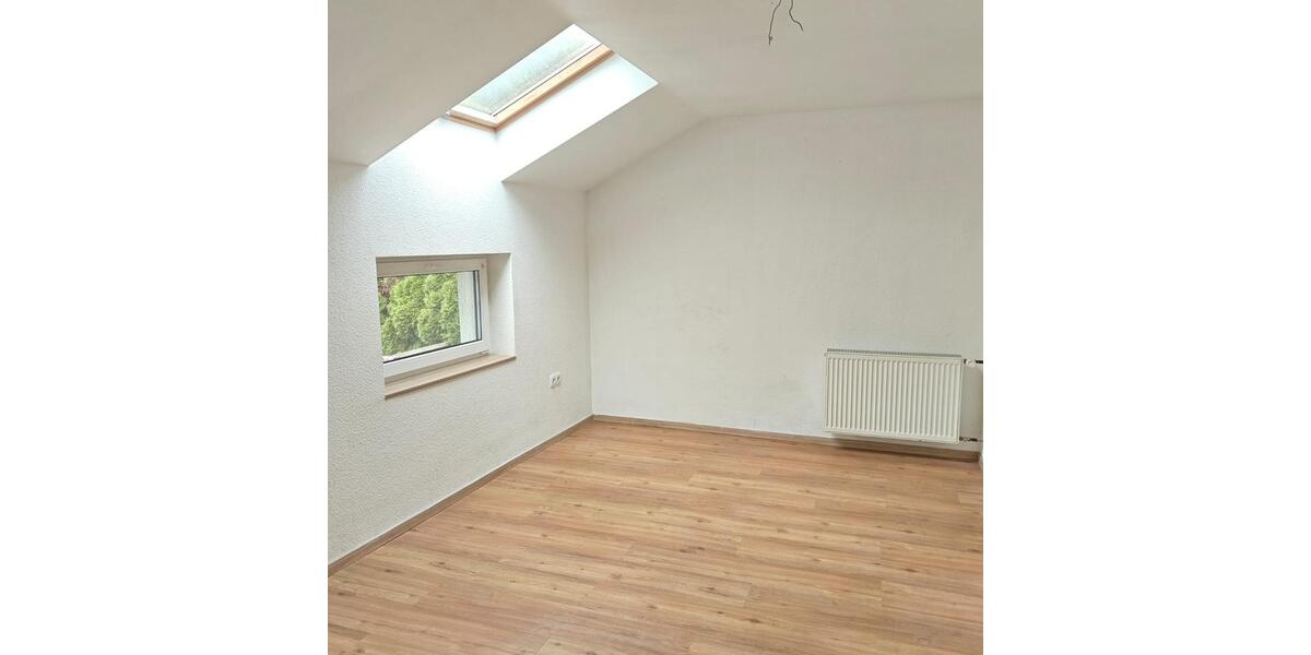 Etagenwohnung Losheim am See - 3 Zimmer, 120 m&sup2;, 950&euro; | Angebot:26250194