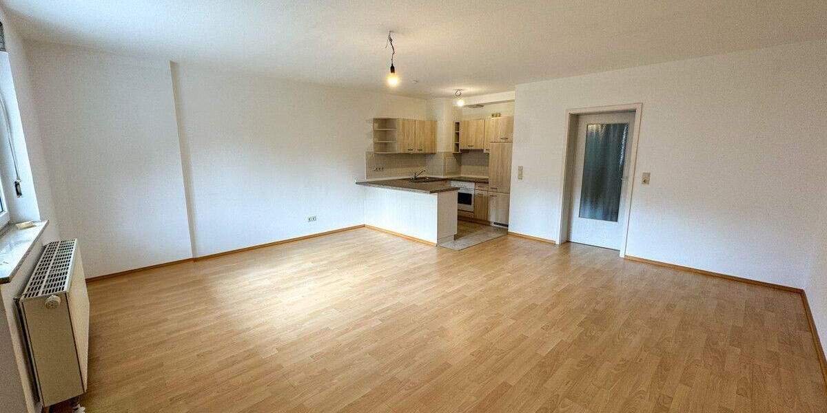 Etagenwohnung Aue - 2 Zimmer, 64 m&sup2;, 387&euro; | Angebot:25776719