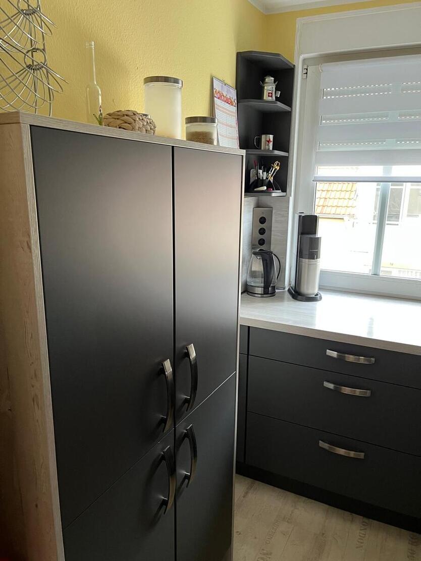 Helle 3,5-Zimmer-Galeriewohnung in Mockritz mit Balkon ( EBK + weitere Möbel können erworben werden) 2.5 zimmer