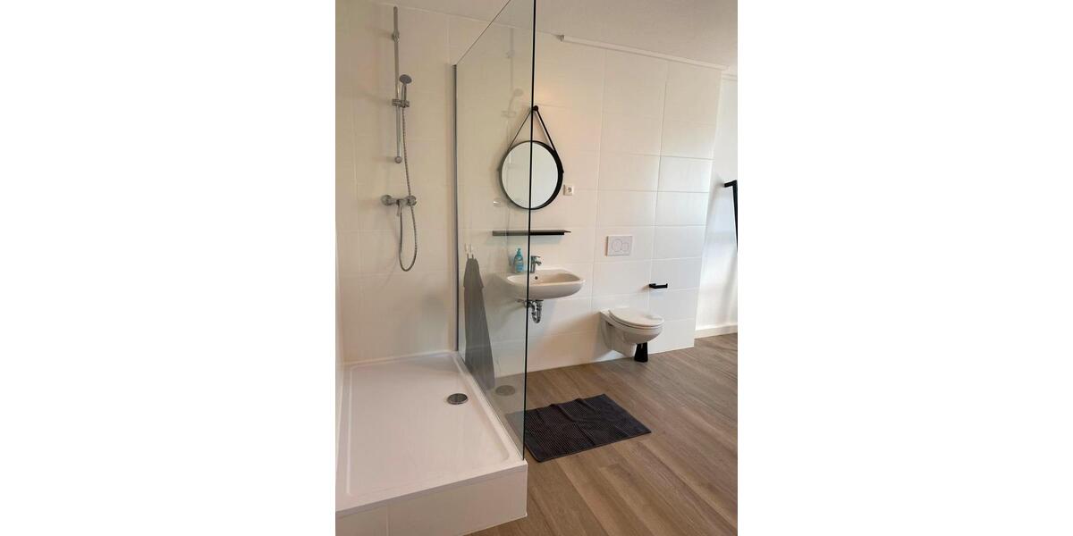 Wohnen auf Zeit Selbitz - 6 Zimmer, 270 m&sup2;, 29&euro; | Angebot:22032017