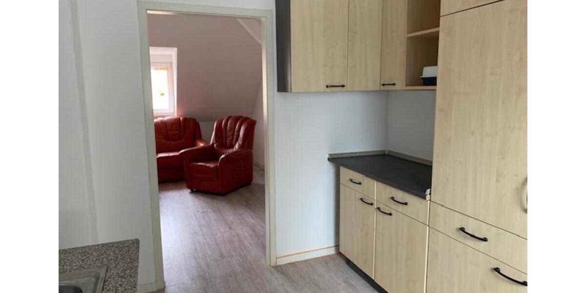 Dachgeschoßwohnung Waldheim - 2 Zimmer, 35 m&sup2;, 245&euro; | Angebot:25805280