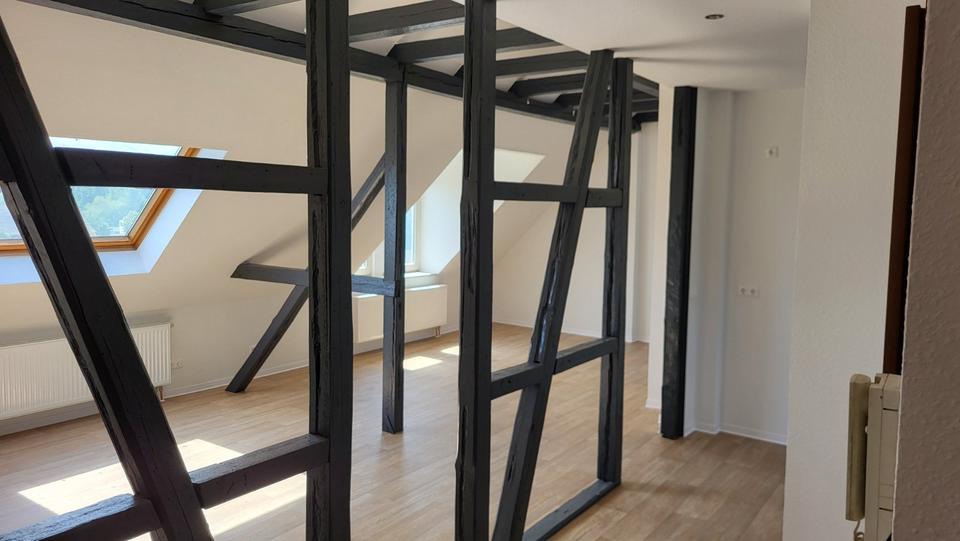 Dachgeschoßwohnung Zeitz - 3 Zimmer, 82 m&sup2;, 440&euro; | Angebot:25974887