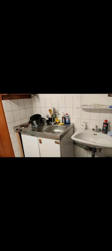 ein Zimmer wohung auf Jobcenter oder für studenten oder Asyl.