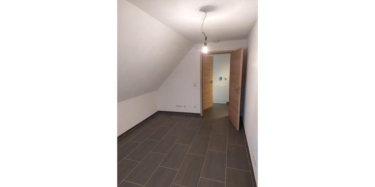 Dachgeschoßwohnung Friedberg - 3 Zimmer, 85 m&sup2;, 1.490&euro; | Angebot:26256525