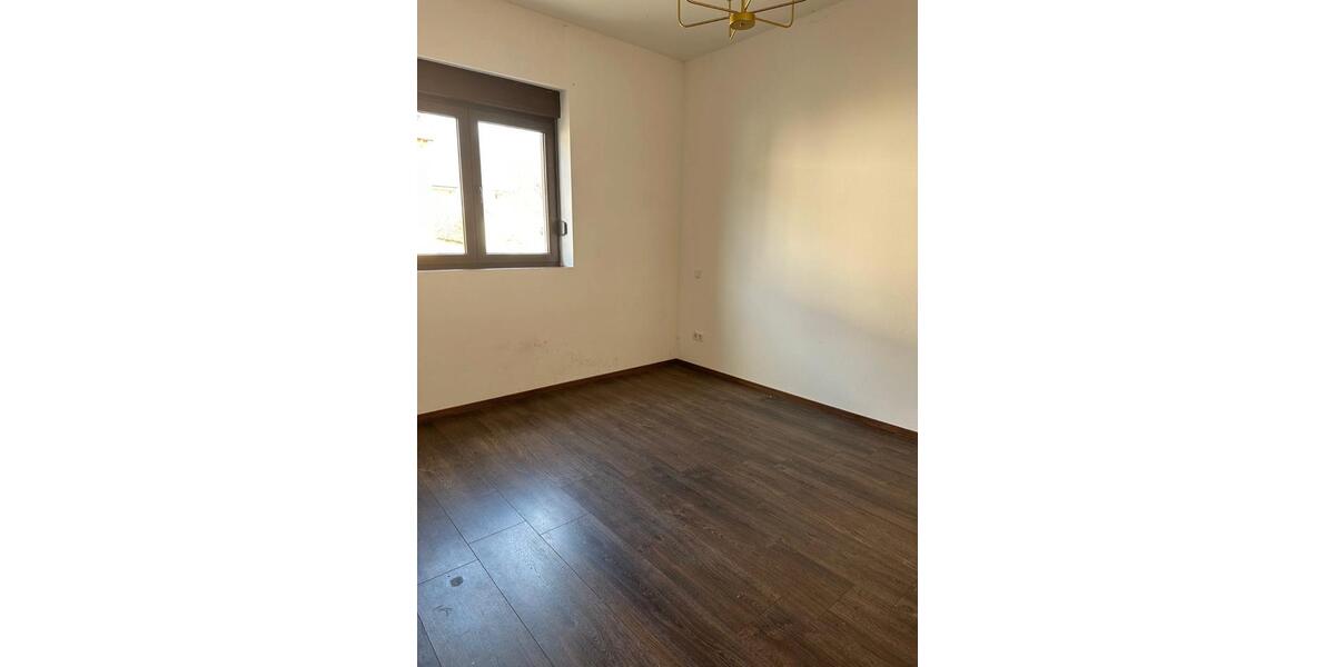 Erdgeschoßwohnung Blieskastel - 3 Zimmer, 85 m&sup2;, 800&euro; | Angebot:26238110
