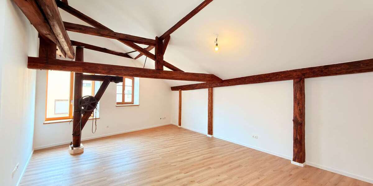 Etagenwohnung Kraiburg am Inn - 2 Zimmer, 94 m&sup2;, 895&euro; | Angebot:25650026