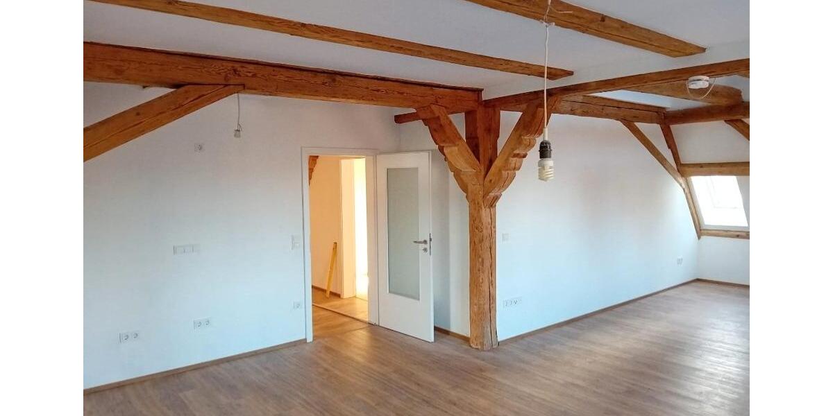 Dachgeschoßwohnung Krumbach (Schwaben) - 4.5 Zimmer, 130 m&sup2;, 980&euro; | Angebot:26552571
