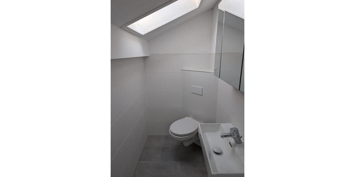 Dachgeschoßwohnung Landau an der Isar - 2 Zimmer, 35 m&sup2;, 480&euro; | Angebot:25794958