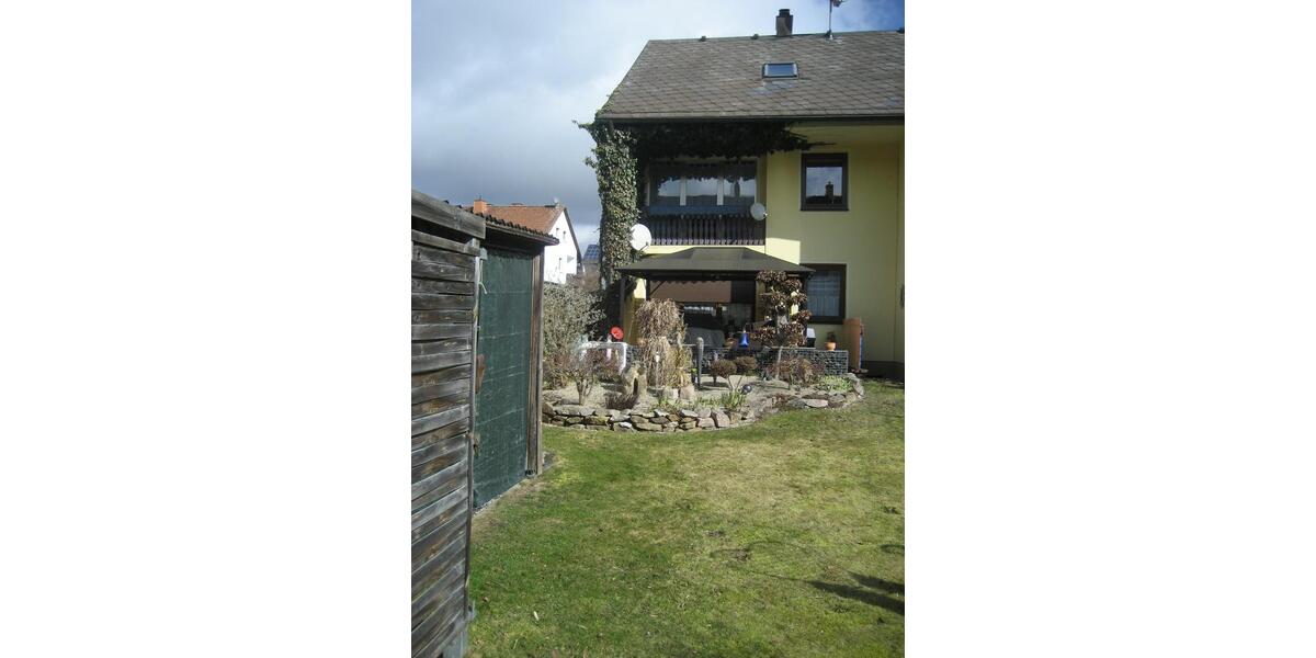 Reihenhaus Selb - 6 Zimmer, 120 m&sup2;, 995&euro; | Angebot:25568547