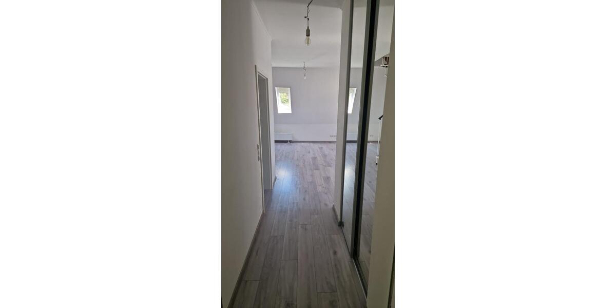 Dachgeschoßwohnung Zweibrücken - 1 Zimmer, 68 m&sup2;, 700&euro; | Angebot:26137465
