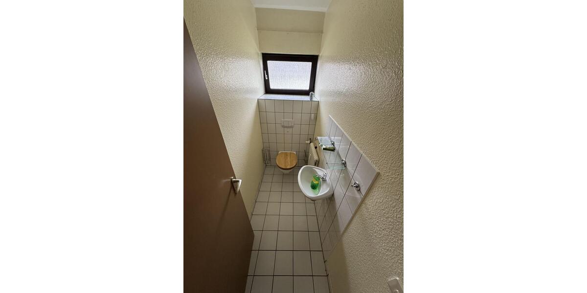 4-Zimmer-Wohnung in Saarbrücken nahe der französischen Grenze [HMR-O46E04] 4 zimmer