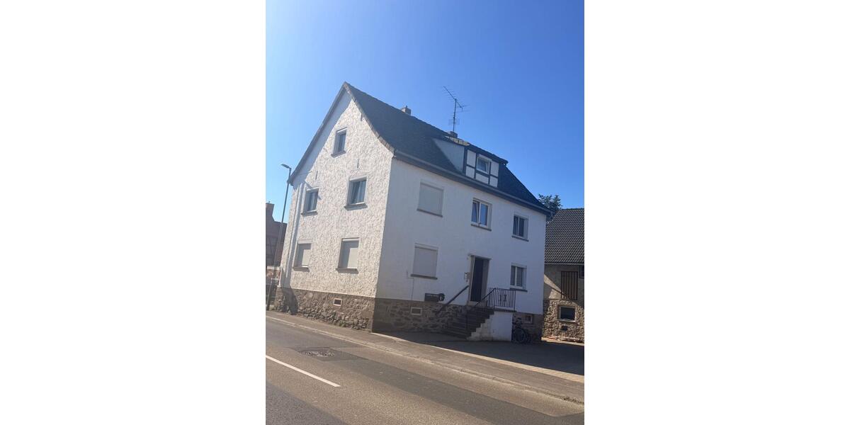 Etagenwohnung Alsfeld - 3 Zimmer, 84 m&sup2;, 930&euro; | Angebot:25287470