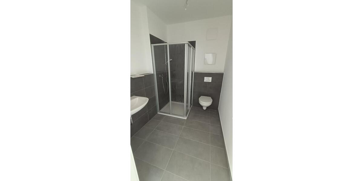 Etagenwohnung Schkeuditz - 4 Zimmer, 102 m&sup2;, 1.050&euro; | Angebot:25253511