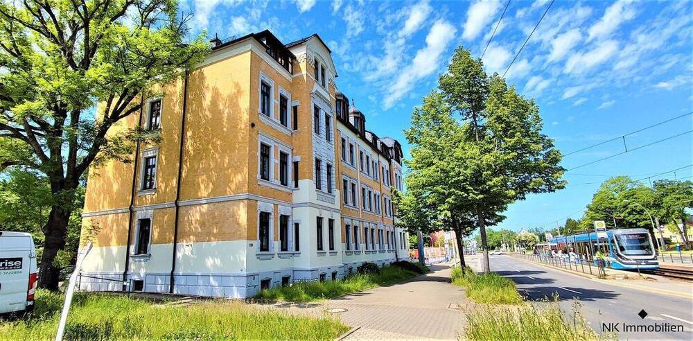 ++ wunderschöne, neue 2-Raum Wohnung - WG geeignet - mit Balkon & Stellplatz (auf Wunsch) ++