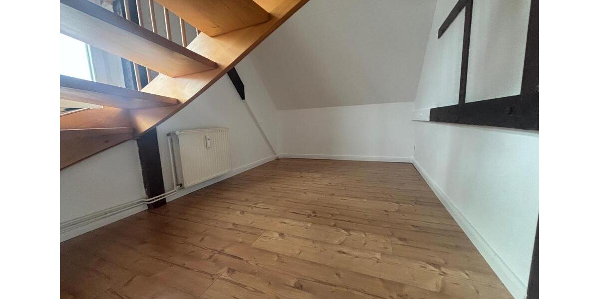 Dachgeschoßwohnung Salzwedel - 2 Zimmer, 45 m&sup2;, 270&euro; | Angebot:25022883