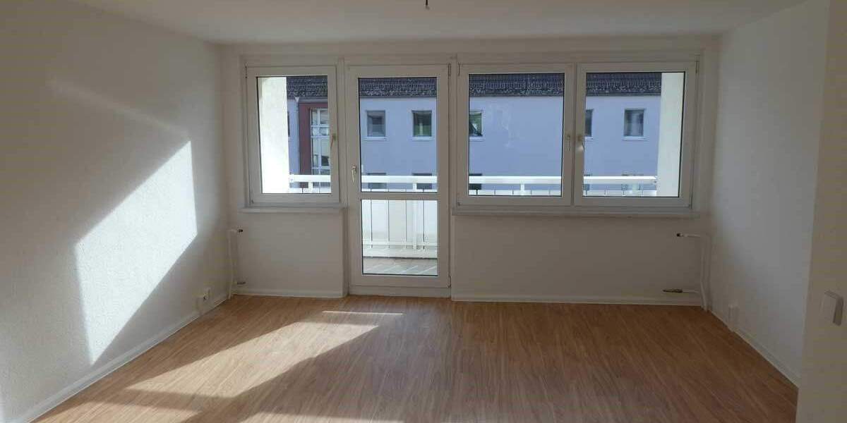 Etagenwohnung Naundorf Hof - 4 Zimmer, 84 m&sup2;, 535&euro; | Angebot:25701635
