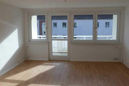 Wohnung Naundorf Hof - 4 Zimmer, 84 m&sup2;, 535&euro; | Angebot:25701635