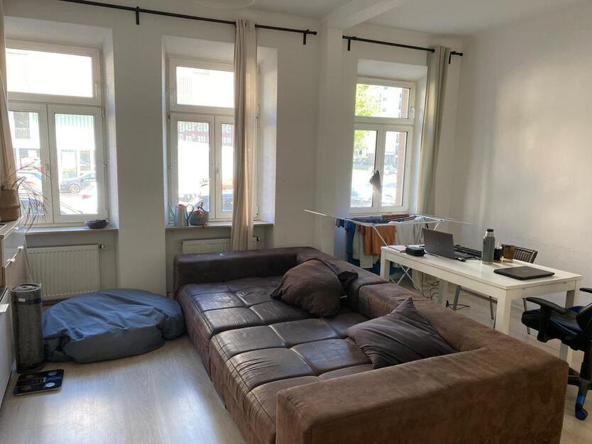 Ruhiges, möbliertes WG-Zimmer in 3er-WG